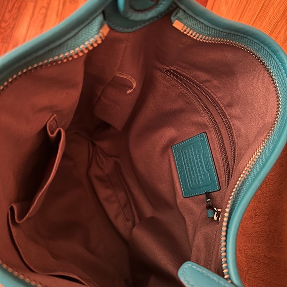 Coach 19889 Legacy Leather Duffle Tourmaline EUC $348 Rare - Picture 5 of 7